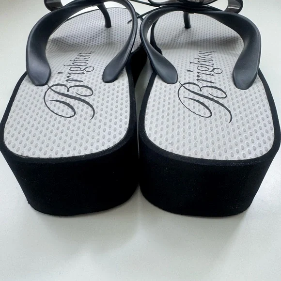 Brighton Bowie Wedge Flip Flop Sandal - Picture 10 of 11